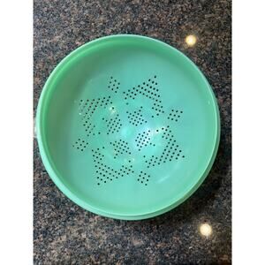Vintage Jadeite Green Tupperware Strainer Colander Footed, MCM